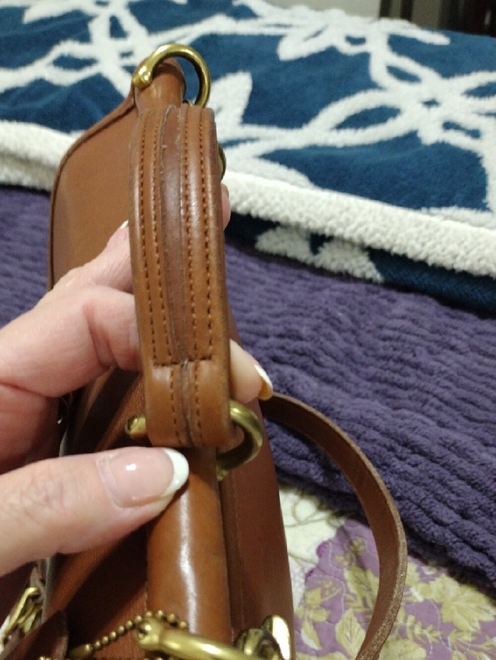 Coach Willis Bag Leather Turn-Lock Crossbody in British Tan Leather - Picture 8 of 16